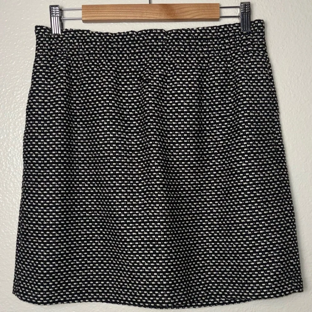 J.Crew Factory Sidewalk Skirt in Jacquard pattern black/white Woman's size 8
